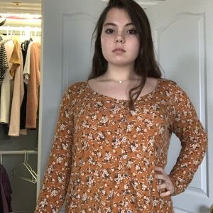 American Eagle floral button down top